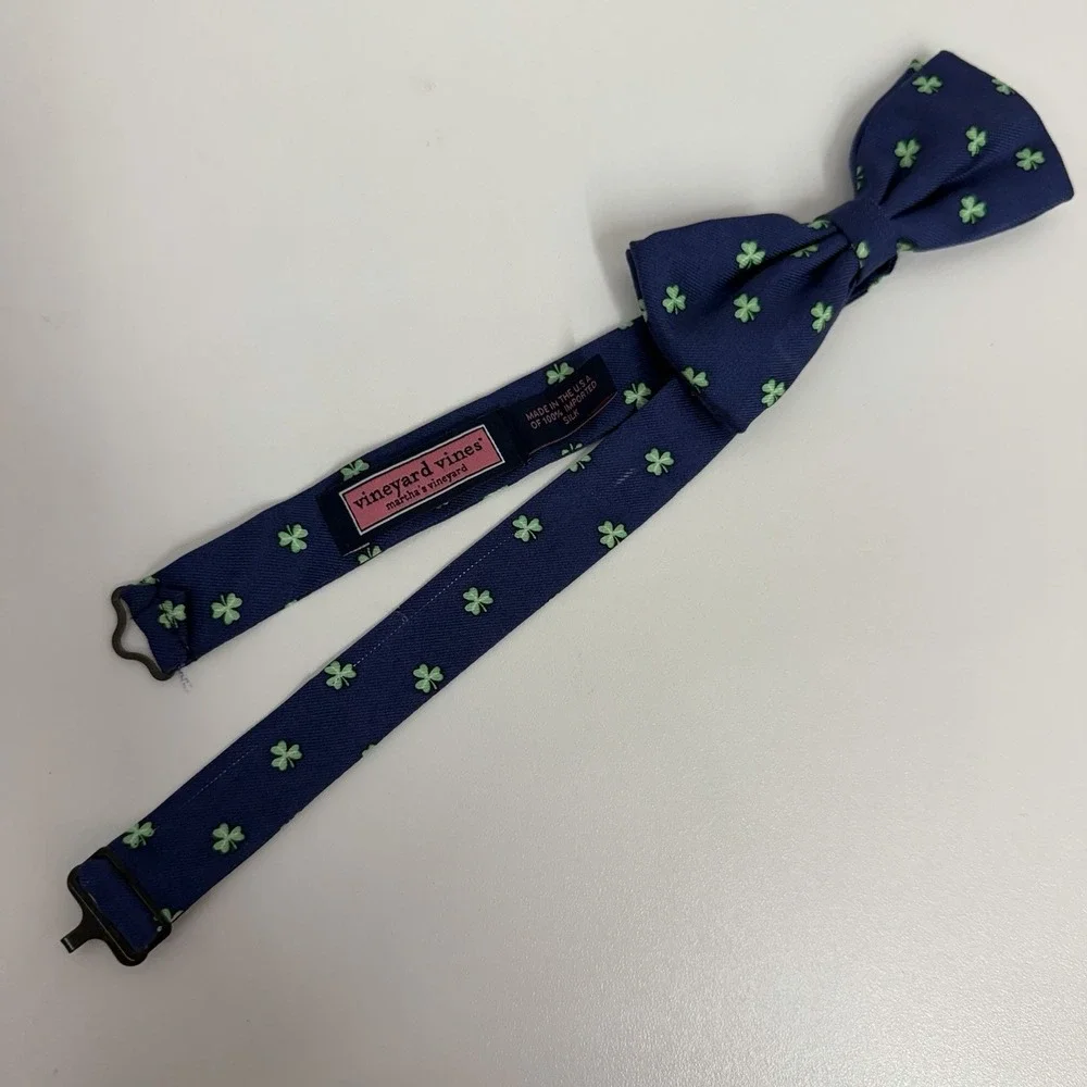 Vineyard Vines Boys Bow Tie Cloverleafs Navy Blue & Green Silk USA 2